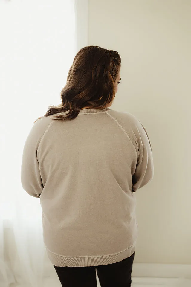 Curvy Pigment Pullover