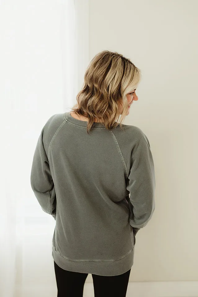 Curvy Pigment Pullover