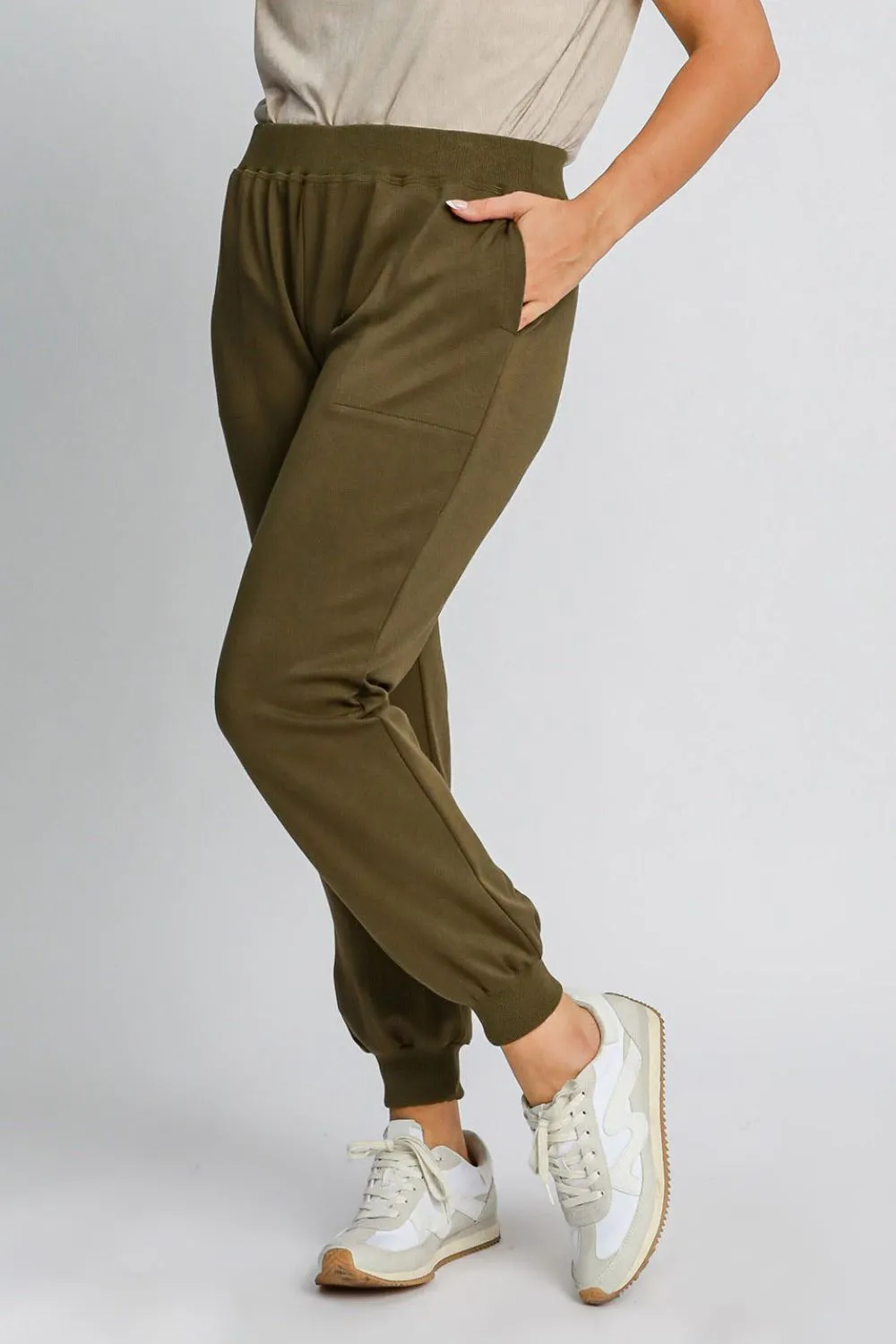 Kick Back High Rise Elastic Waist Knit Joggers in Olive