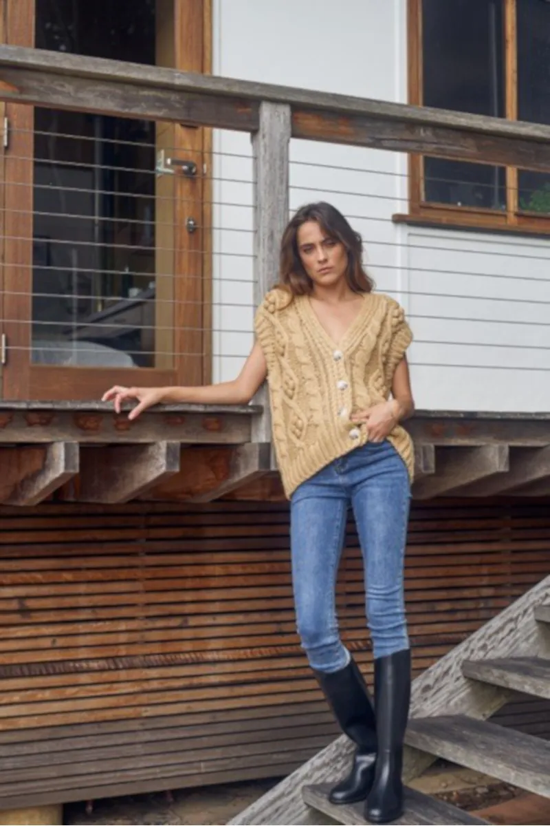 Little Lies - Georgia Vest Natural
