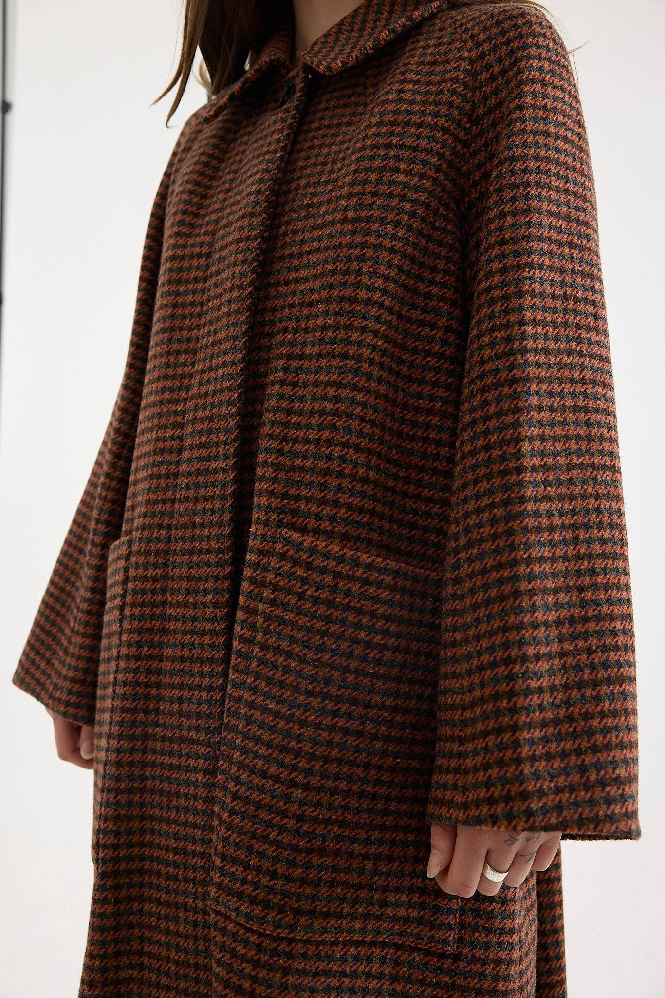 Toast - Wool Houndstooth Raglan Coat